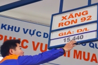 Giá xăng xuống thấp kỷ lục